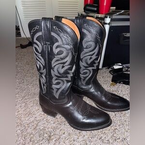 Size 8D DAN POST BLCK BOOTS